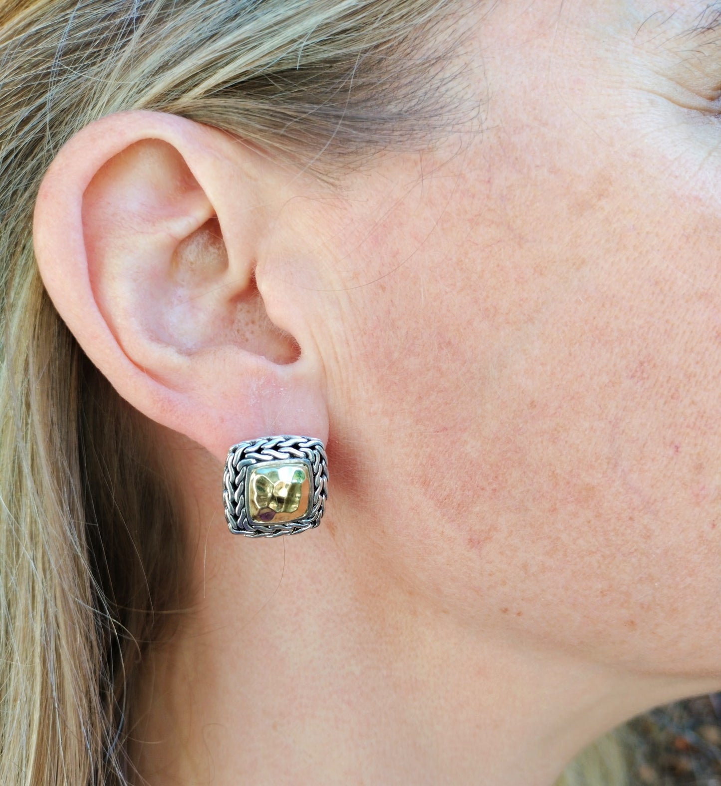 John Hardy Palu Collection Earrings in sterling silver and yellow gold